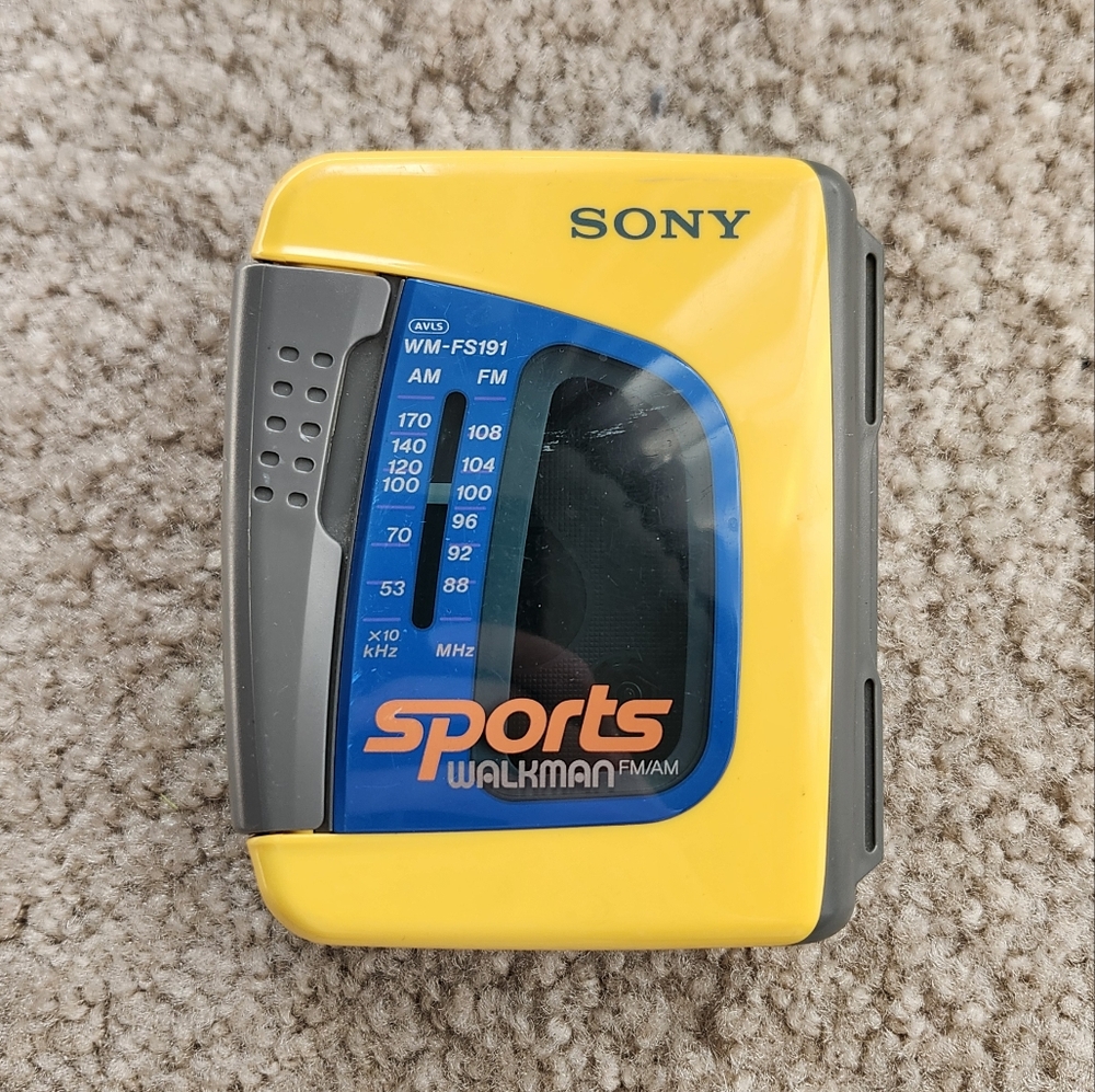 Vintage 1996 Sony Sports Walkman